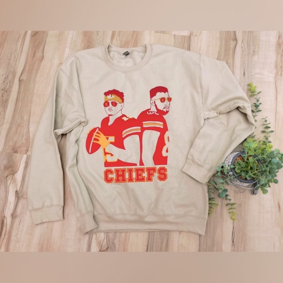 New Kansas City Chiefs Sweatshirt - Picture 1 of 4